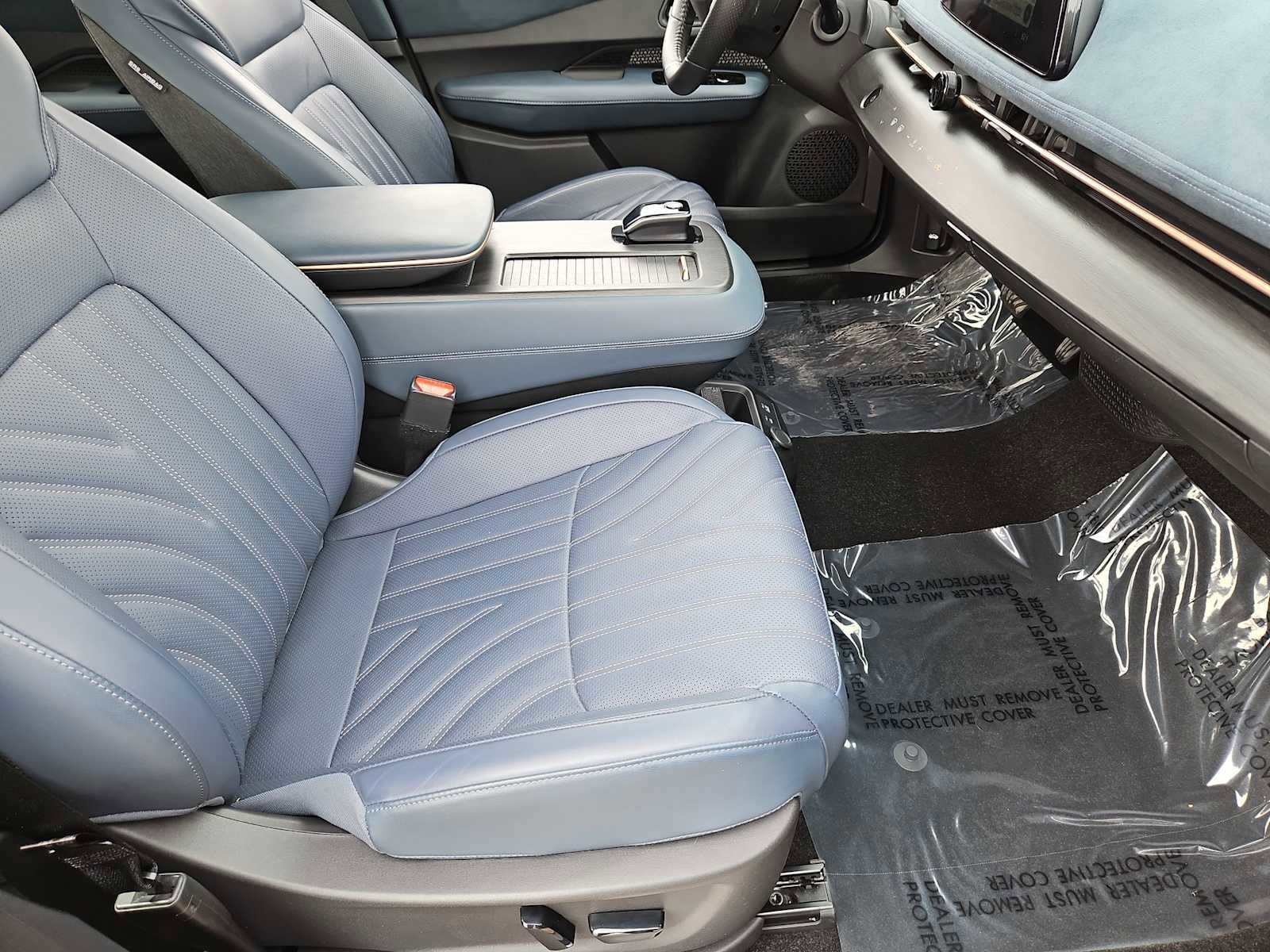 Used 2023 Nissan Ariya image 23