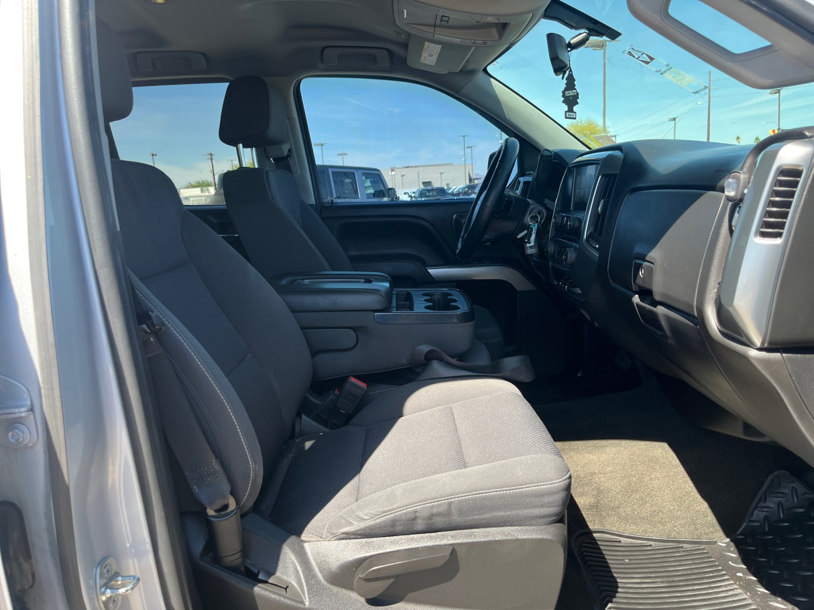 Used 2018 Chevrolet Silverado 1500 LT RWD image 19