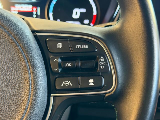 Used 2022 Kia Niro EX Premium image 27