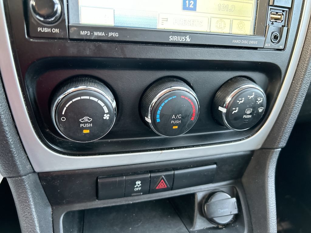Used 2011 Dodge Caliber Mainstreet FWD image 20