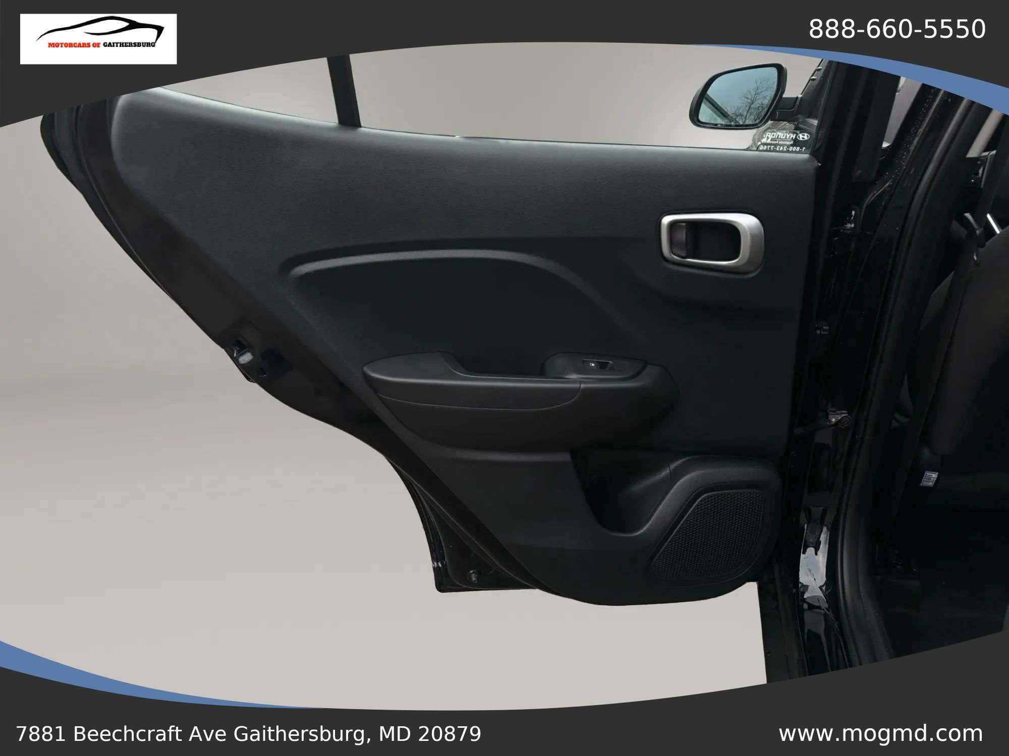 Used 2023 Hyundai Venue SE w/ Cargo Package image 19