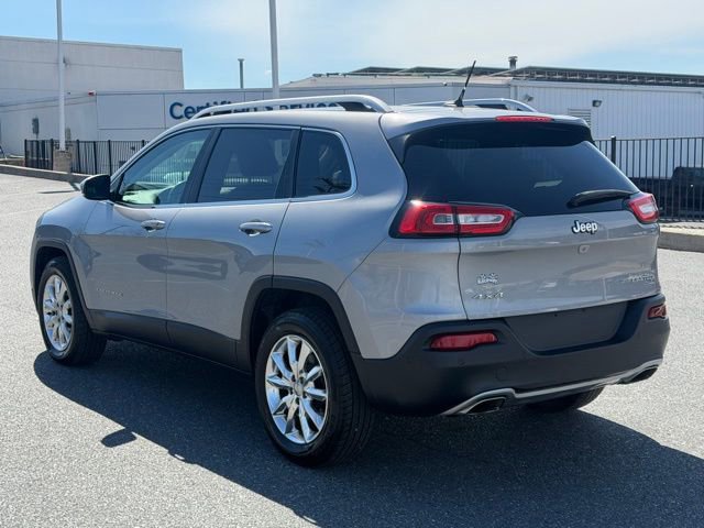 Used 2015 Jeep Cherokee Limited w/ Technology Group image 12