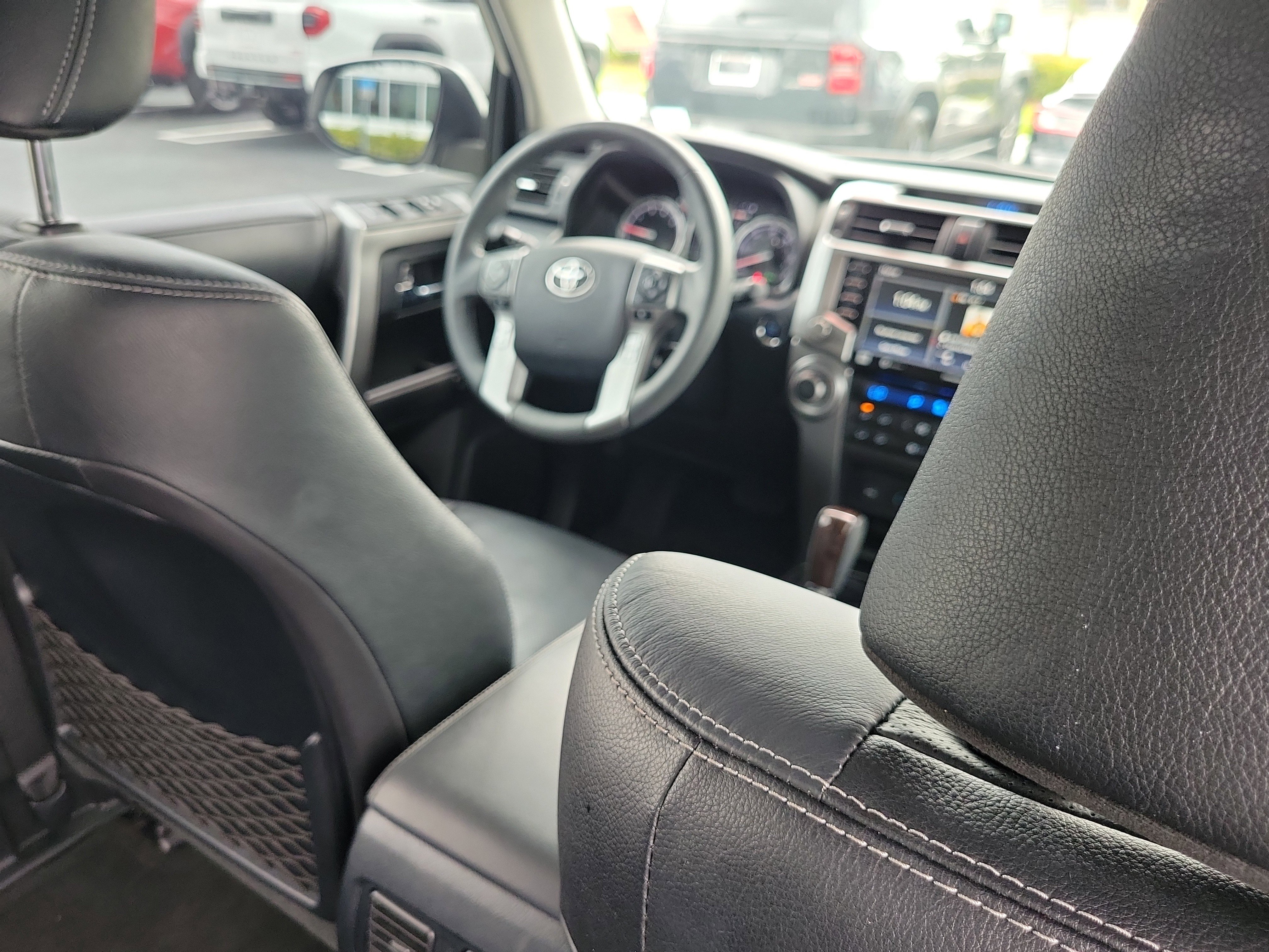 Used 2022 Toyota 4Runner Limited AWD/4WD image 14