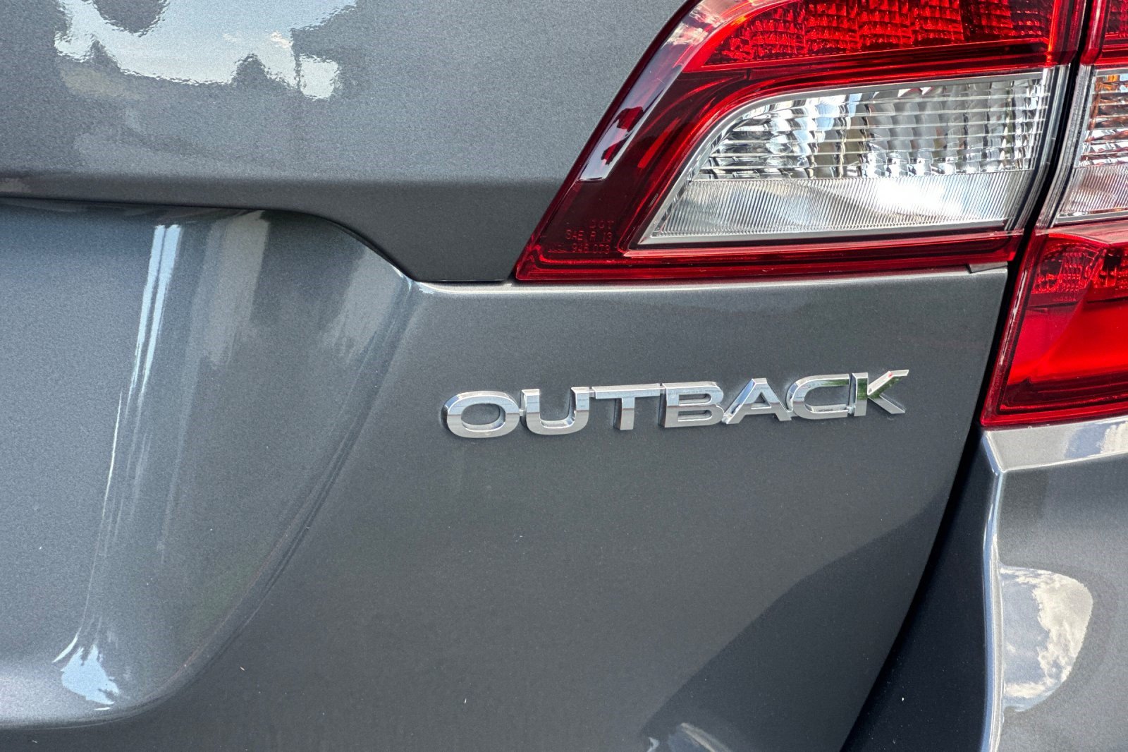 Used 2018 Subaru Outback 2.5i Limited AWD/4WD image 39