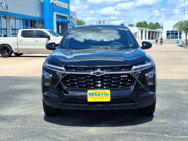 New 2026 Chevrolet Trax RS w/ Sunroof Package FWD image 2