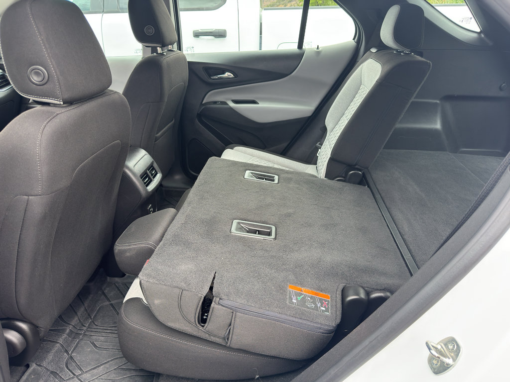 Used 2023 Chevrolet Equinox LS AWD/4WD image 32