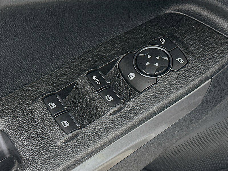 Used 2021 Ford EcoSport SES image 20
