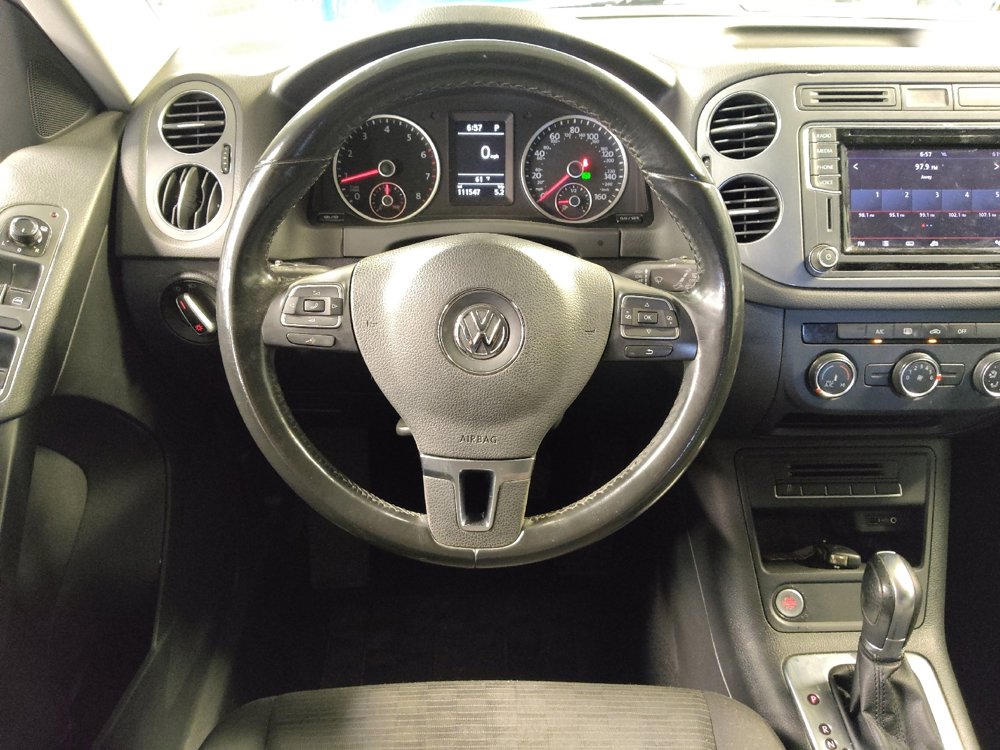 Used 2017 Volkswagen Tiguan Limited w/ Premium Package image 22