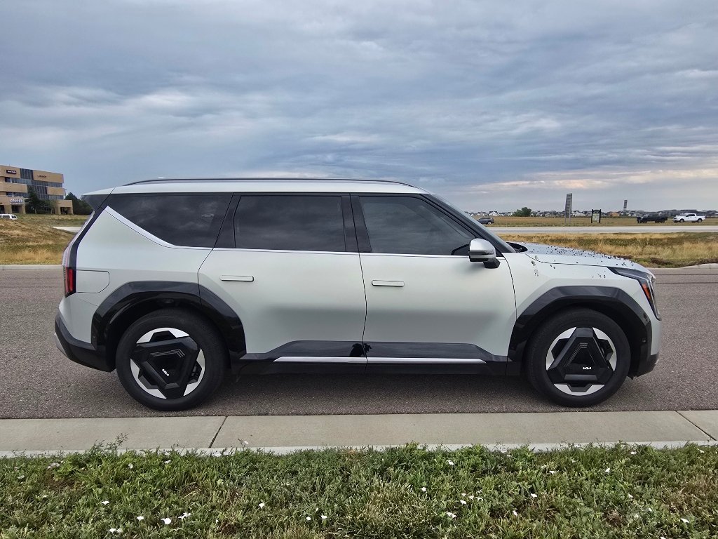 Used 2024 Kia EV9 Land AWD/4WD image 6
