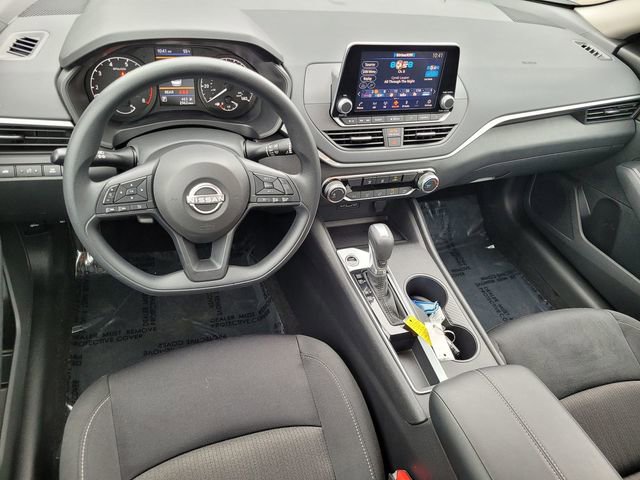 Used 2025 Nissan Altima 2.5 S image 8