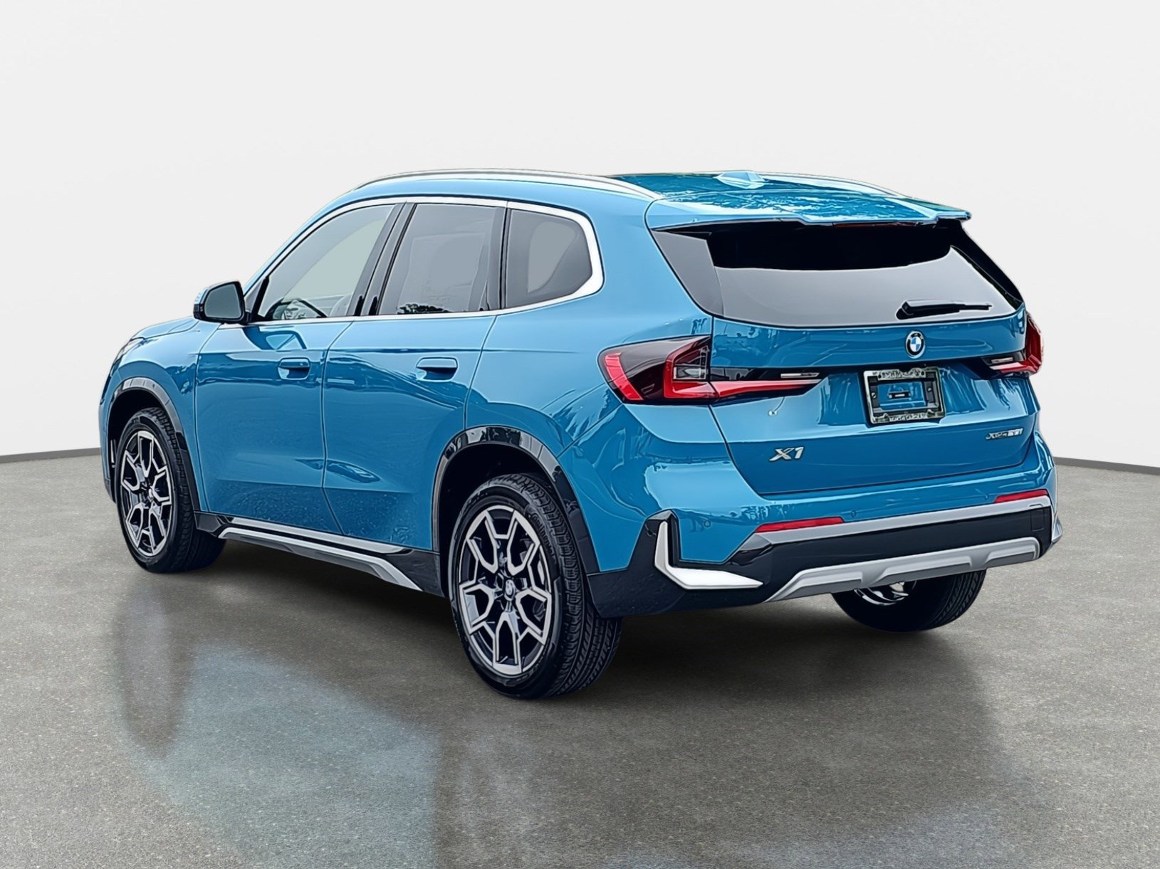 New 2025 BMW X1 xDrive28i w/ Technology Package image 7