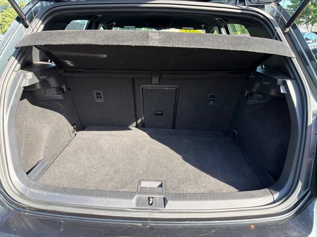 Used 2017 Volkswagen Golf 4-Door FWD image 7
