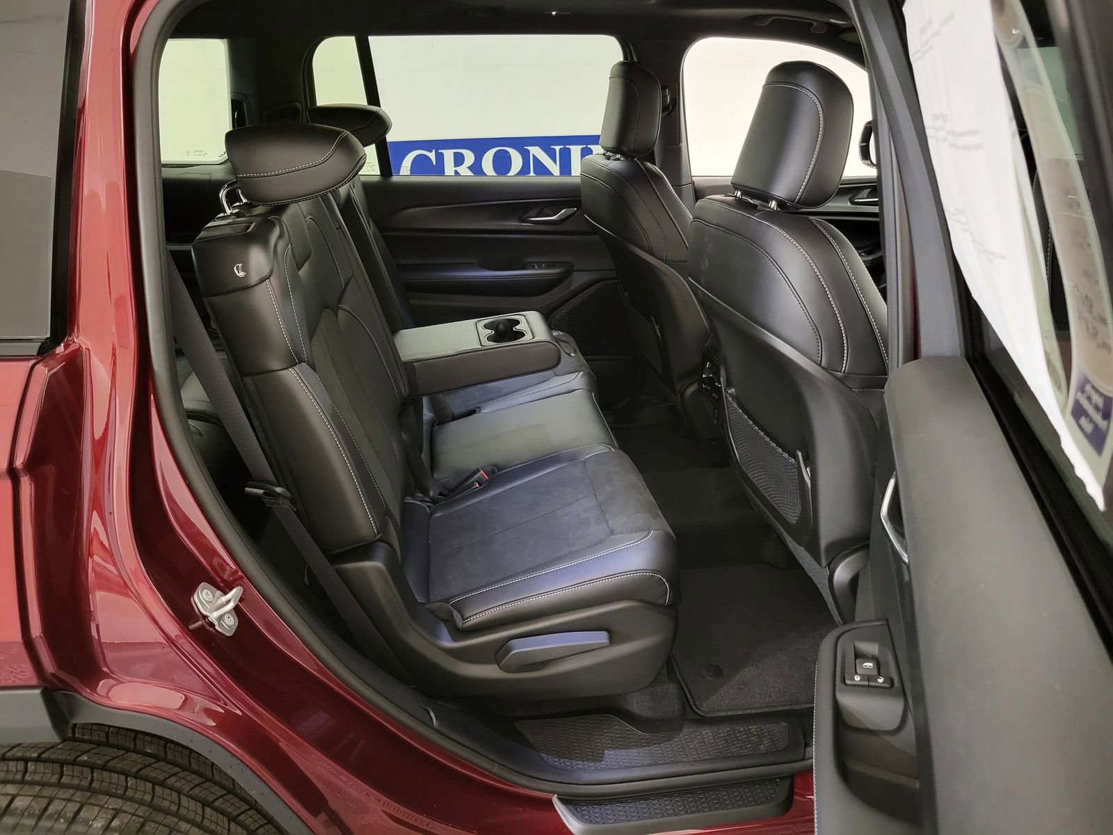 New 2025 Jeep Grand Cherokee L Altitude w/ Trailer Tow Package image 33