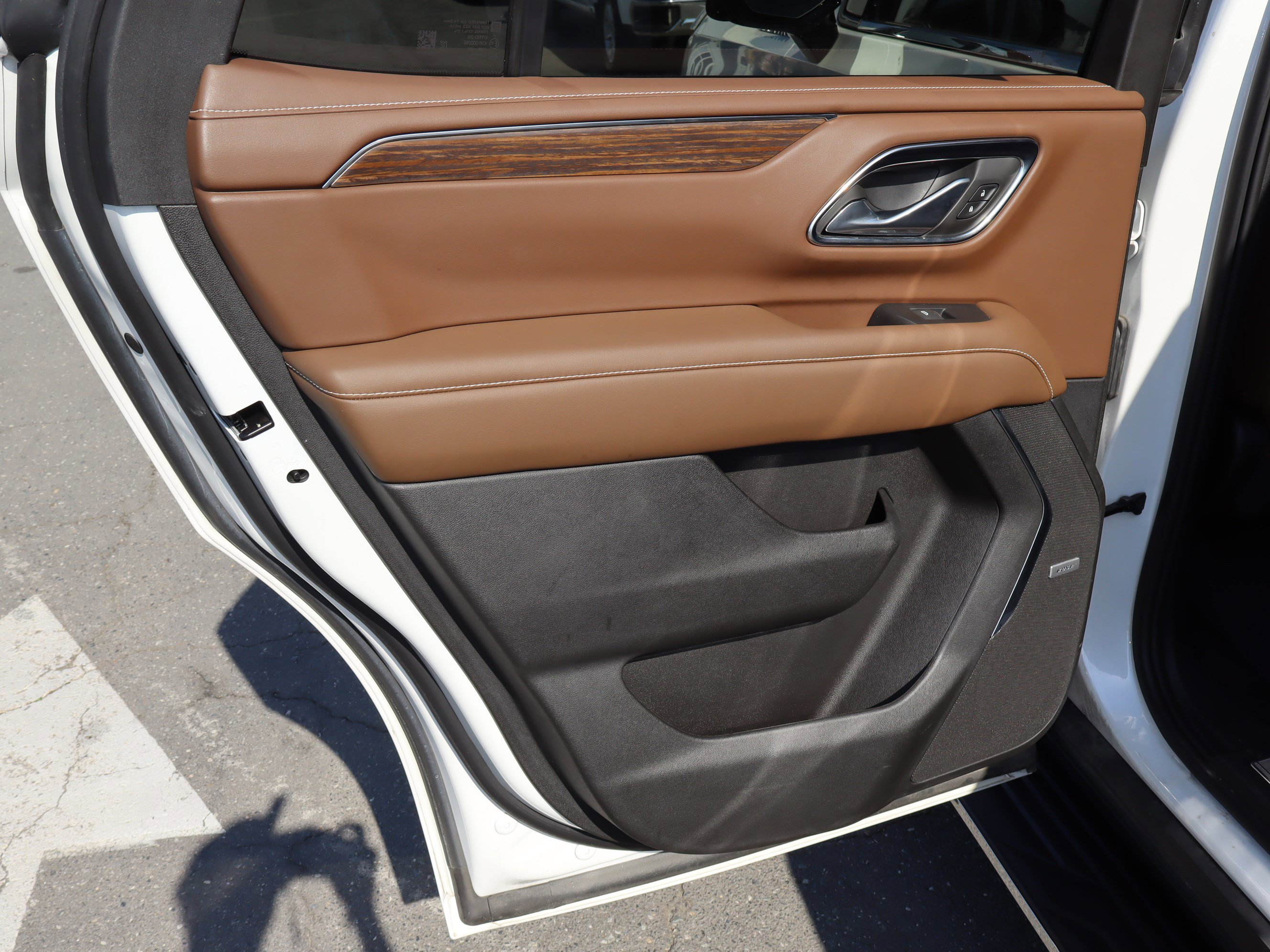 Used 2022 Chevrolet Tahoe High Country AWD/4WD image 32