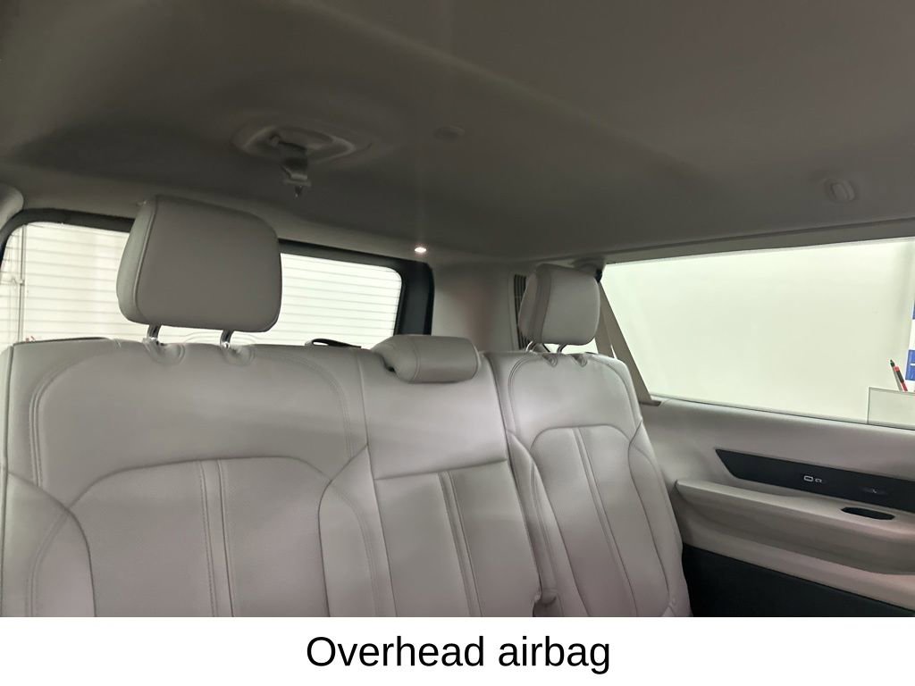 Used 2024 Jeep Wagoneer L 4WD image 27