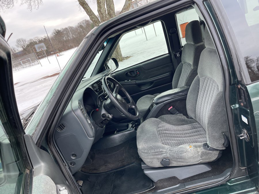 Used 2002 Chevrolet S10 Pickup LS w/ LS Preferred Equipment Group AWD/4WD image 26