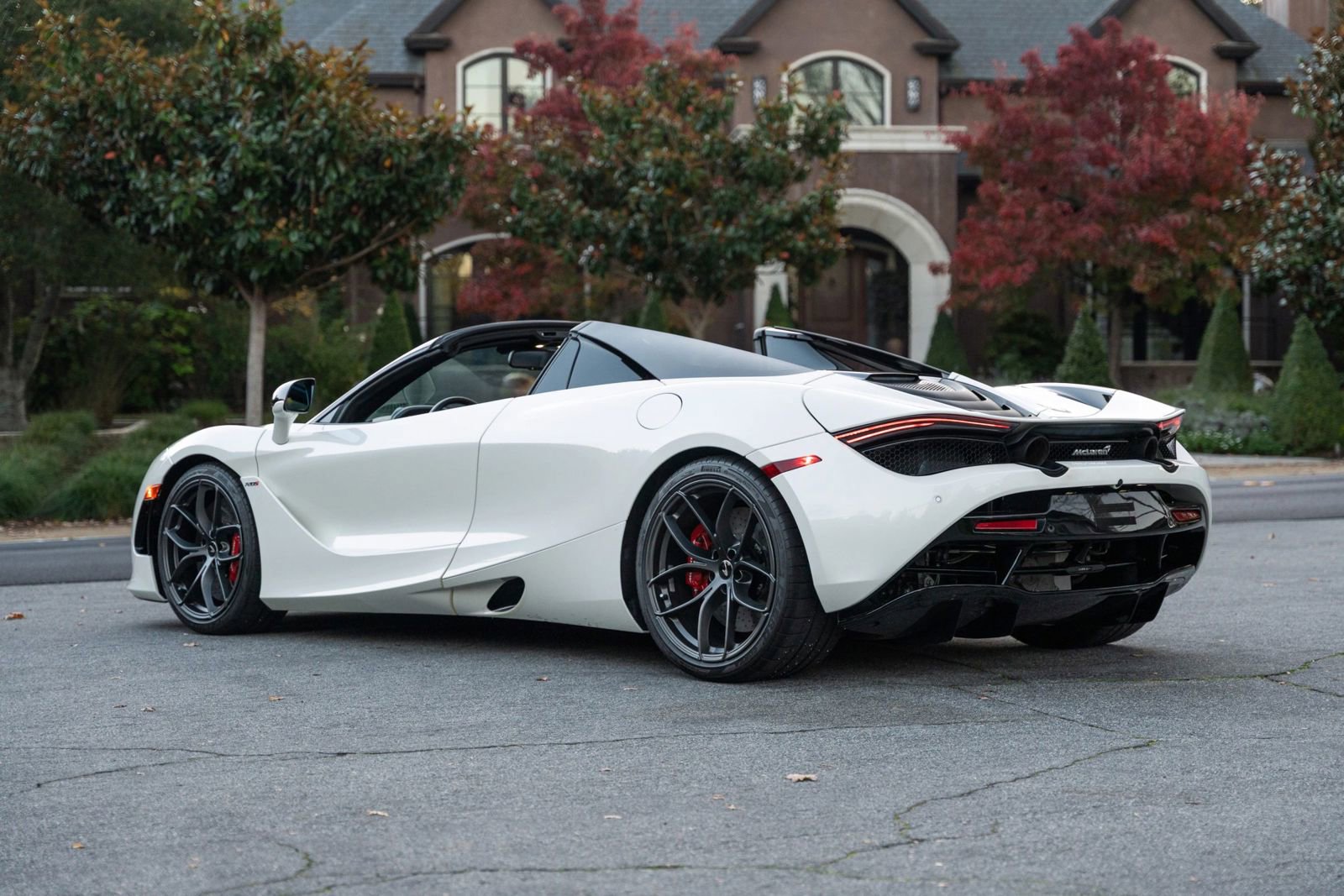 Used 2021 McLaren 720S Spider image 9
