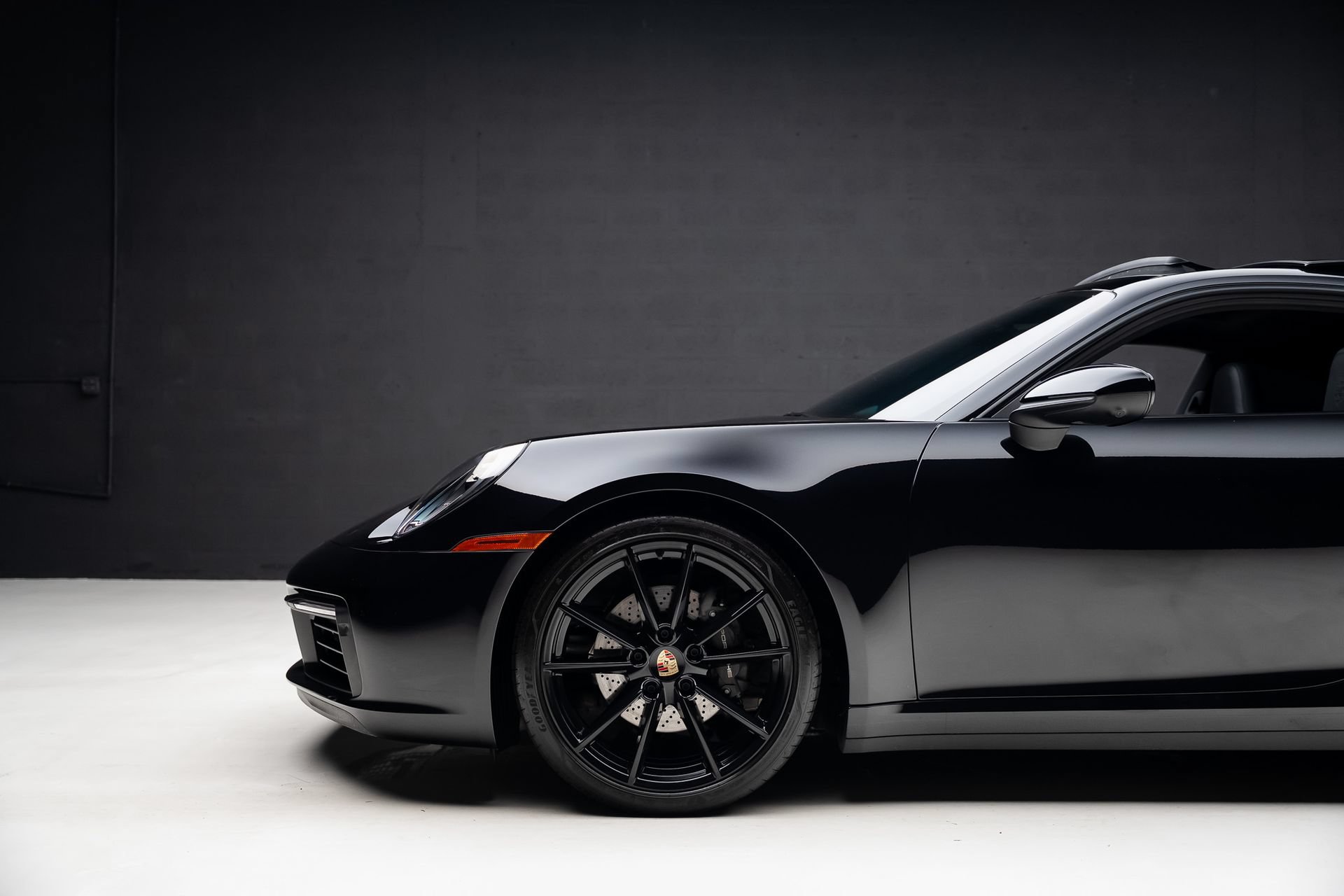 Used 2024 Porsche 911 Carrera 4 AWD/4WD image 18