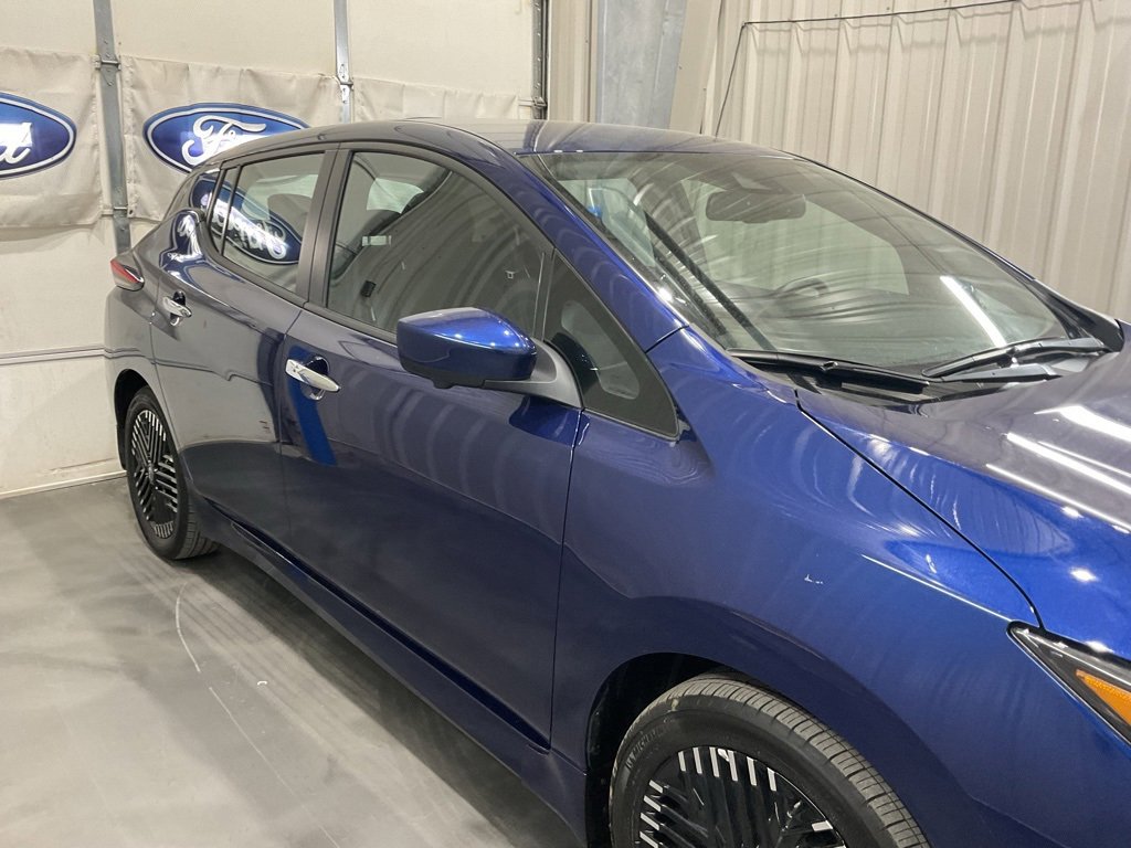 Used 2025 Nissan Leaf SV Plus image 4