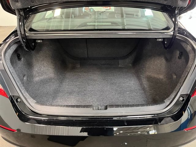 Used 2018 Honda Accord EX-L image 16