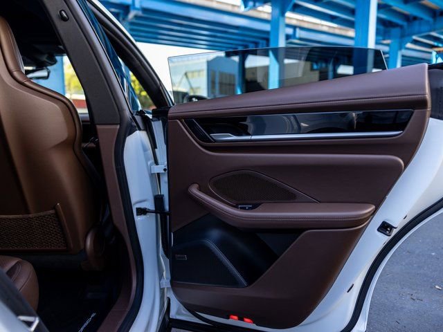 Certified 2025 Porsche Macan Electric image 42