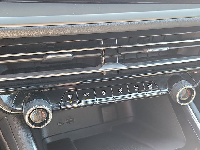 Certified 2025 Chevrolet Traverse LT FWD image 16