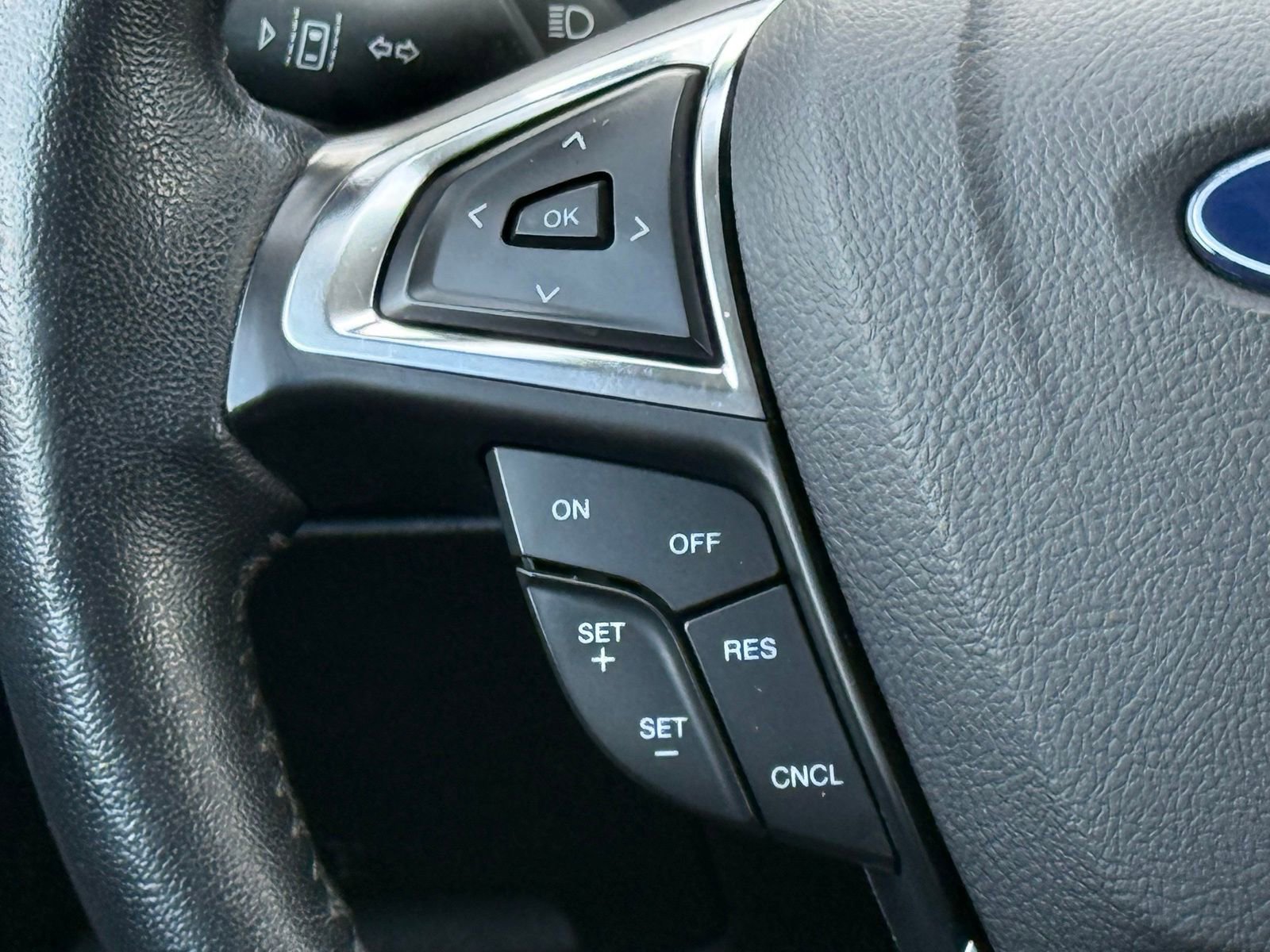 Used 2022 Ford Edge Titanium image 27