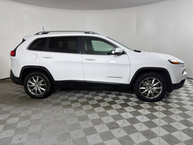 Used 2018 Jeep Cherokee Limited AWD/4WD image 4