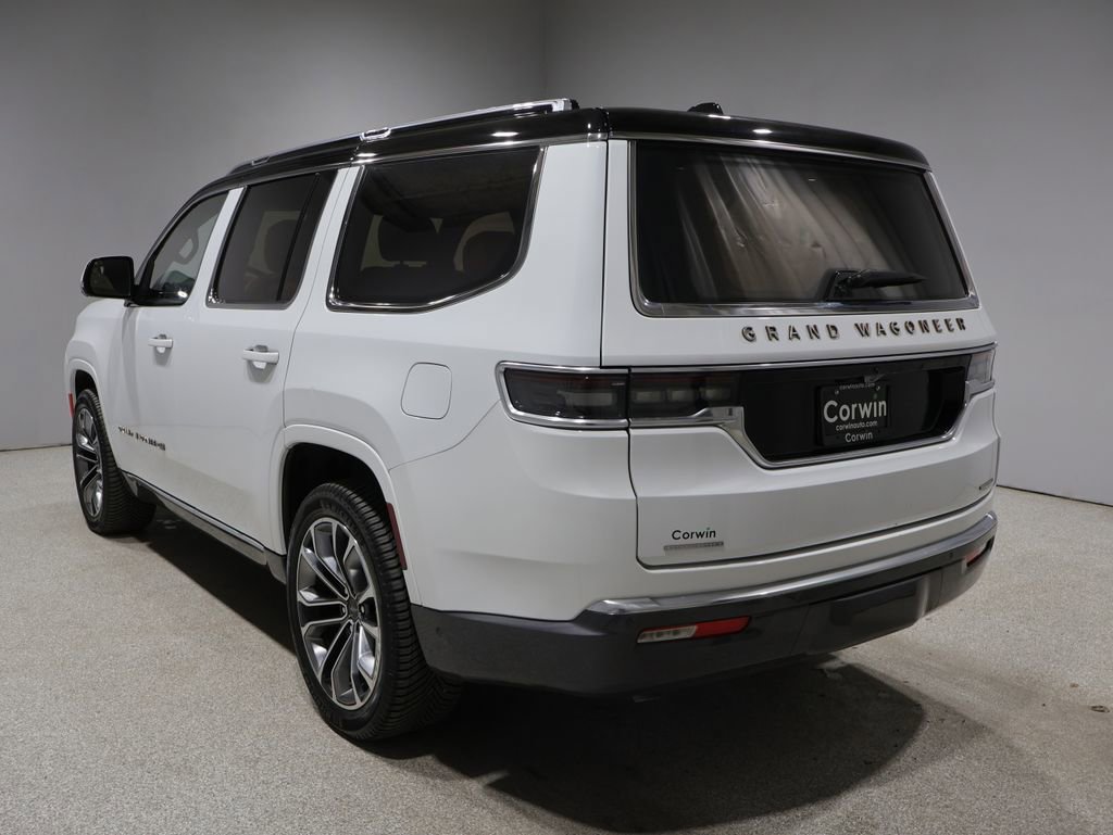 Used 2022 Jeep Grand Wagoneer Series III w/ HD Trailer Tow Package AWD/4WD image 5