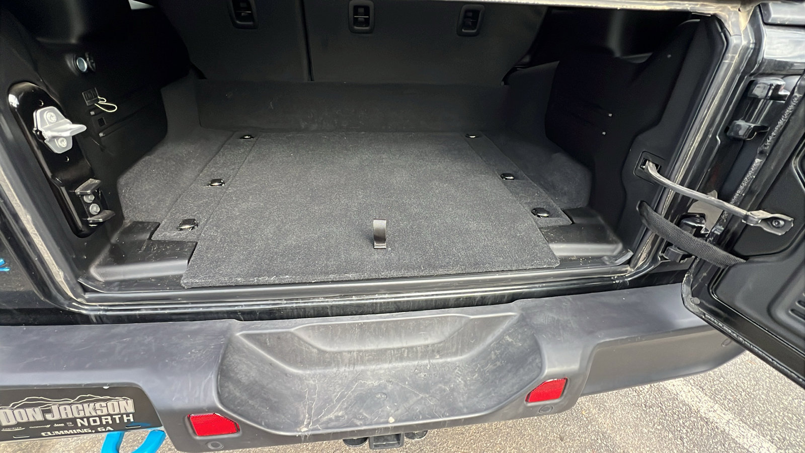Used 2025 Jeep Wrangler 4xe Willys w/ Safety Group image 13