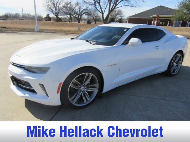 Used 2018 Chevrolet Camaro LT w/ RS Package image 2