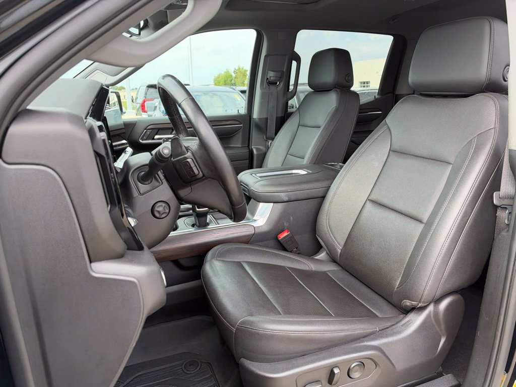 Used 2022 GMC Sierra 1500 SLT w/ SLT Premium Plus Package RWD image 13