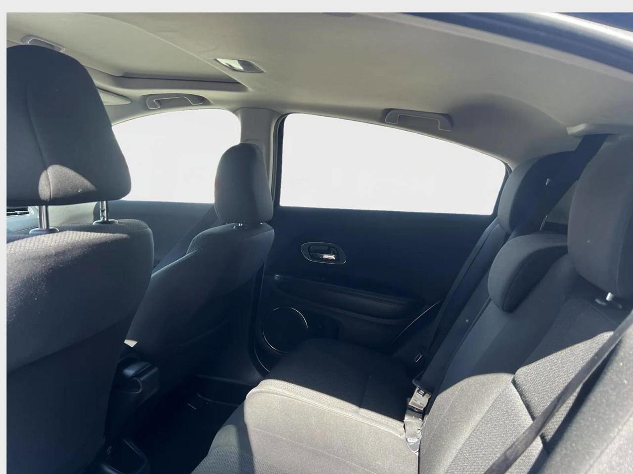 Used 2018 Honda HR-V EX image 3