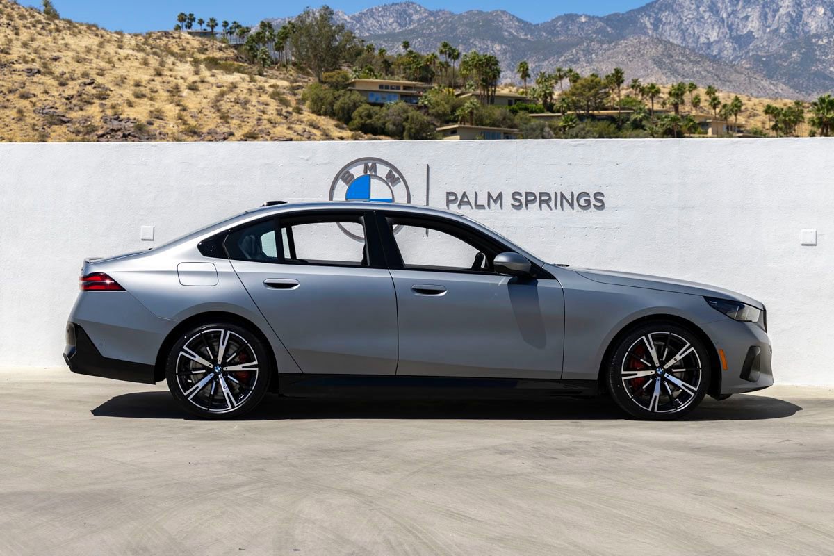 New 2026 BMW 550e xDrive AWD/4WD image 6