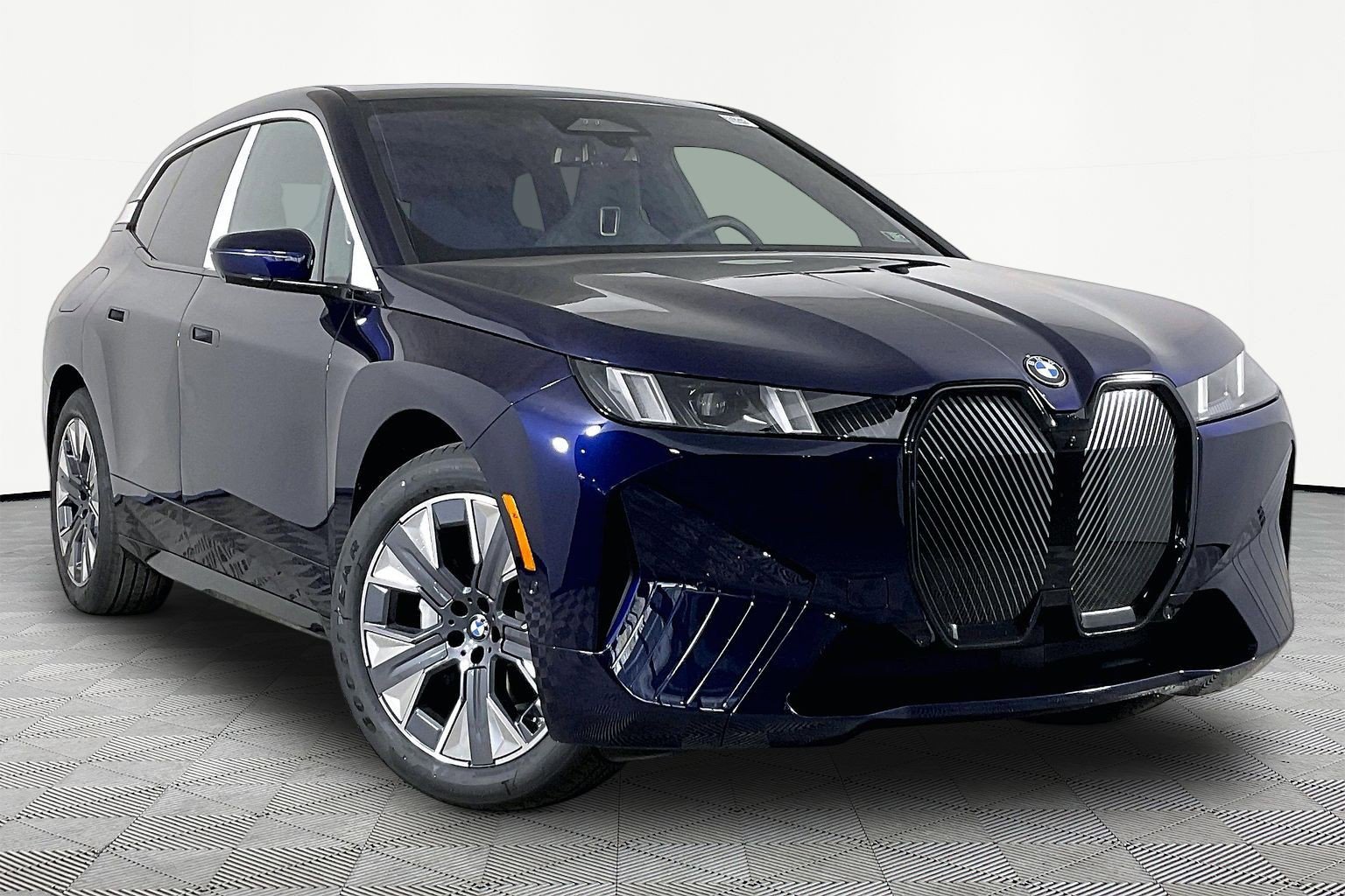 New 2026 BMW iX xDrive45 AWD/4WD image 3