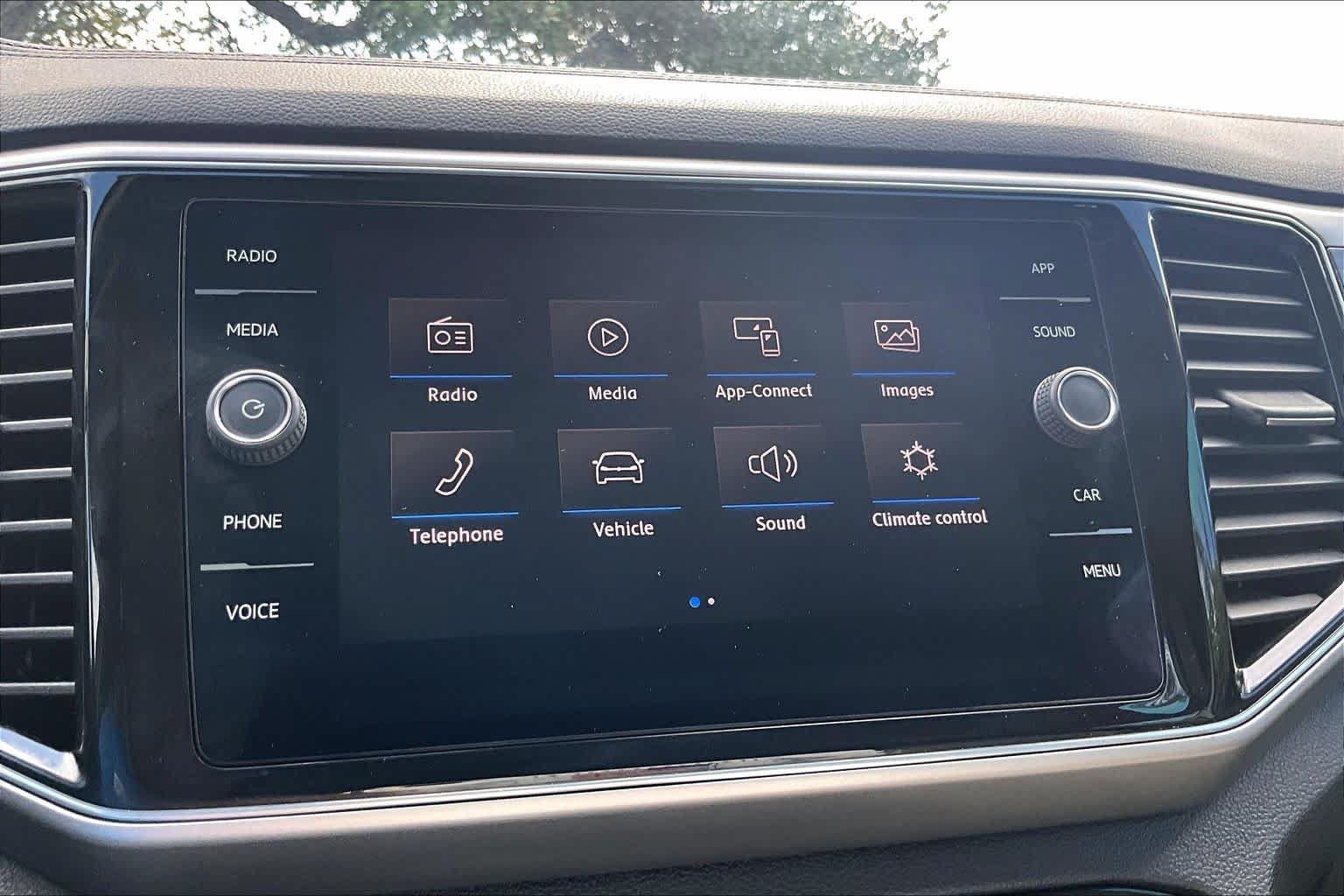Used 2018 Volkswagen Atlas SEL w/ R-Line Package FWD image 36