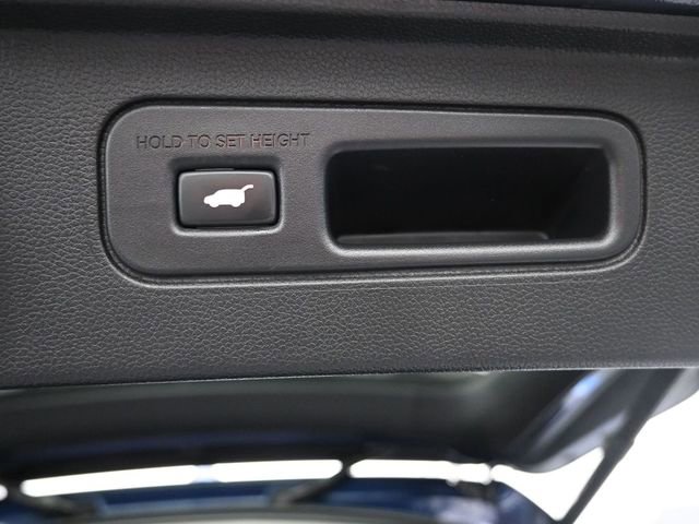 Used 2025 Honda Pilot Elite image 40