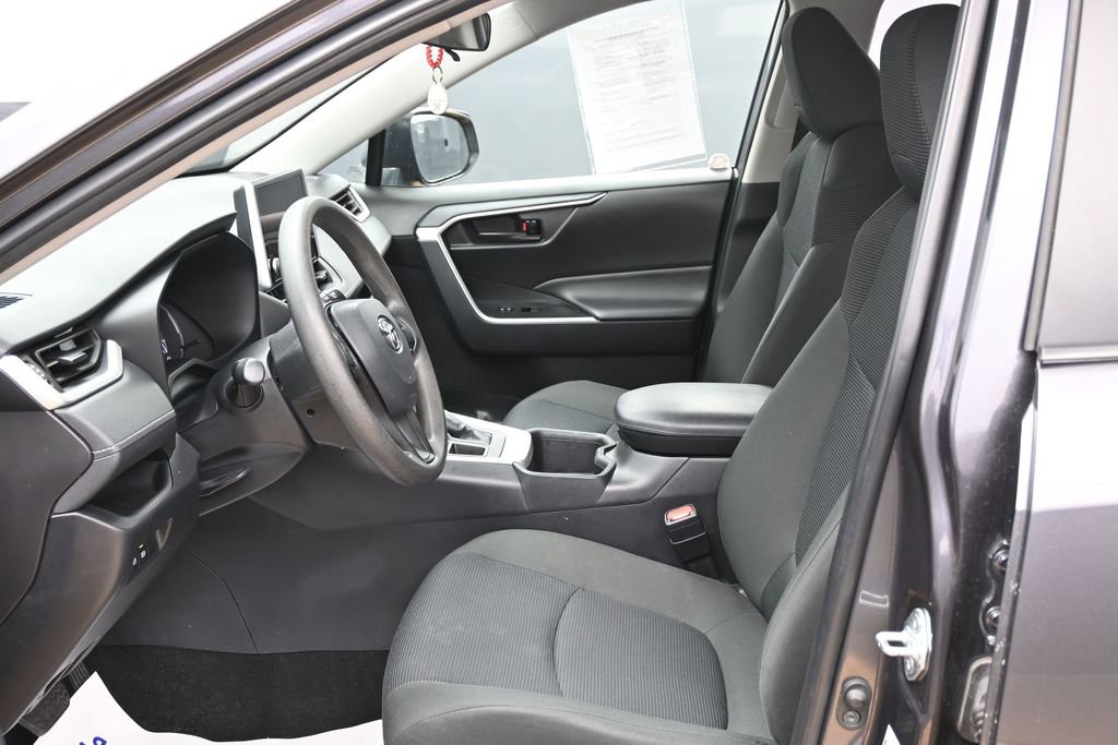 Used 2024 Toyota RAV4 LE image 16