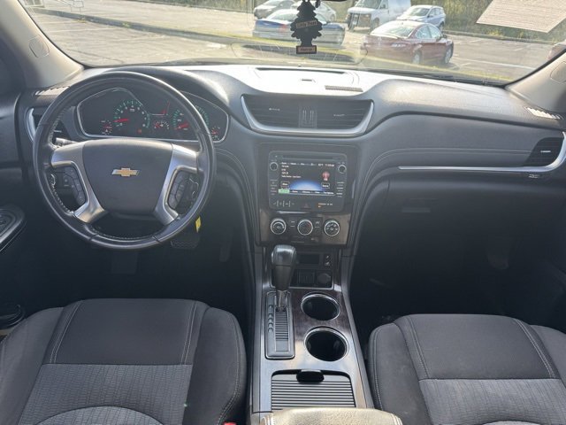 Used 2017 Chevrolet Traverse LT w/ Style and Technology Package image 14