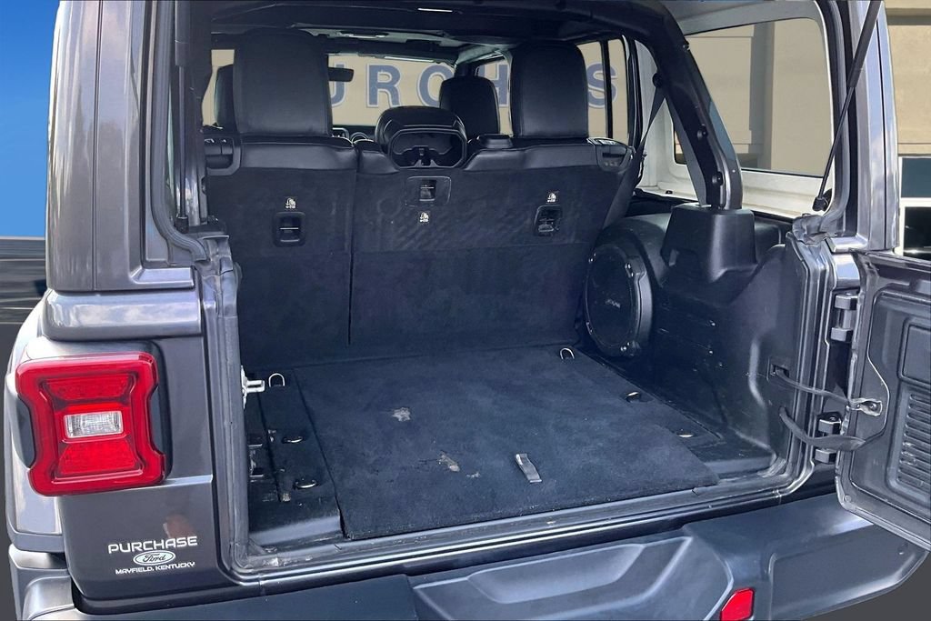 Used 2018 Jeep Wrangler Unlimited Sahara AWD/4WD image 8