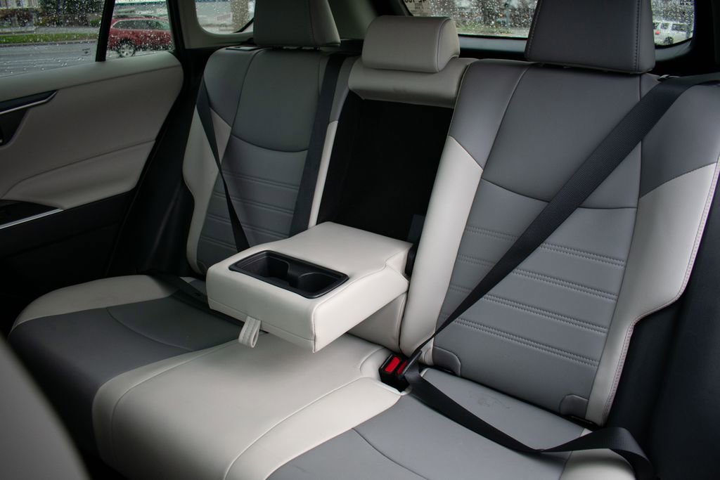 Used 2025 Toyota RAV4 XLE Premium image 26