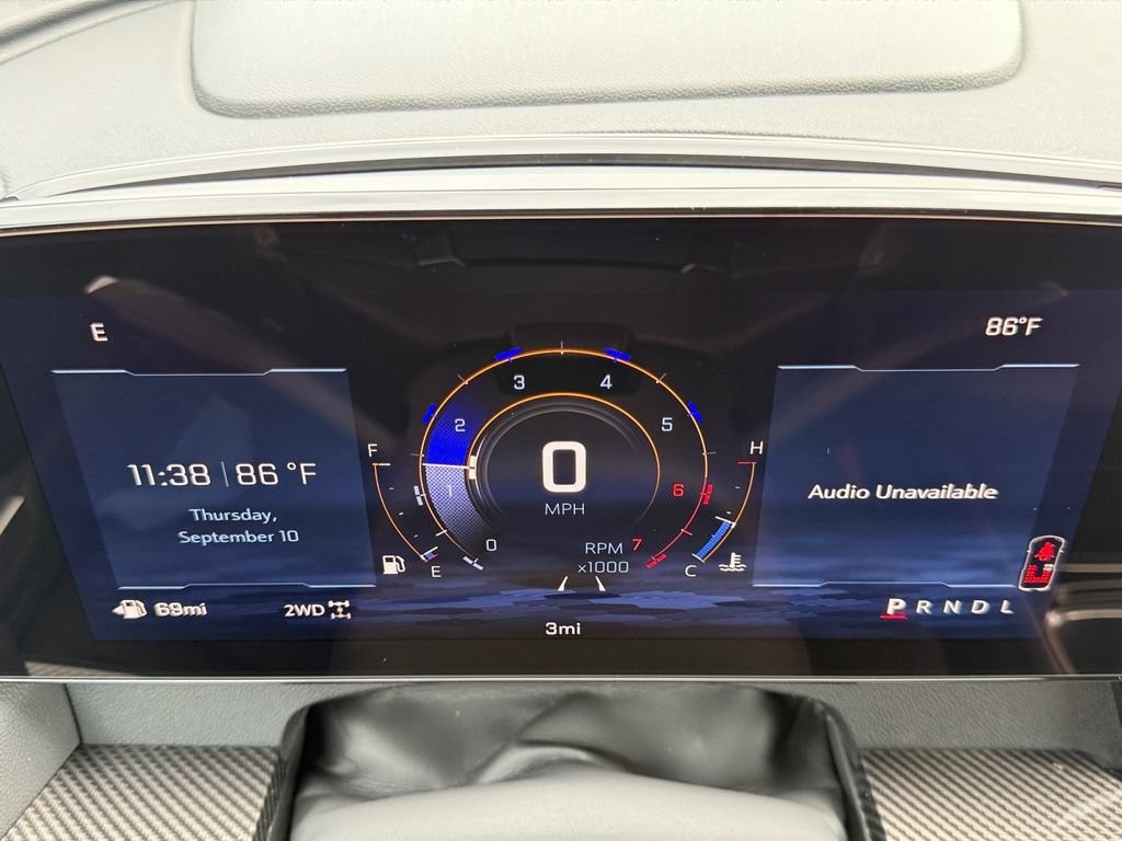 New 2027 Chevrolet Traverse Z71 w/ Enhanced Driving Package AWD/4WD image 13