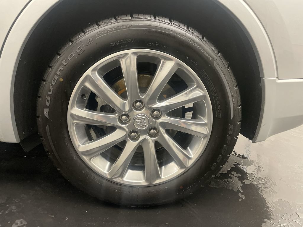 Used 2019 Buick Envision Essence FWD image 25