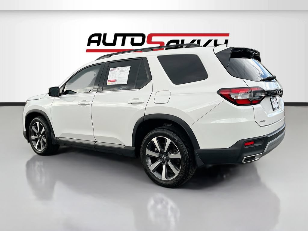 Used 2025 Honda Pilot Elite image 5