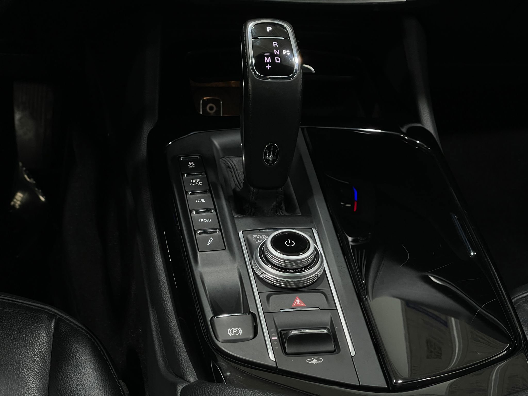 Used 2021 Maserati Levante image 26