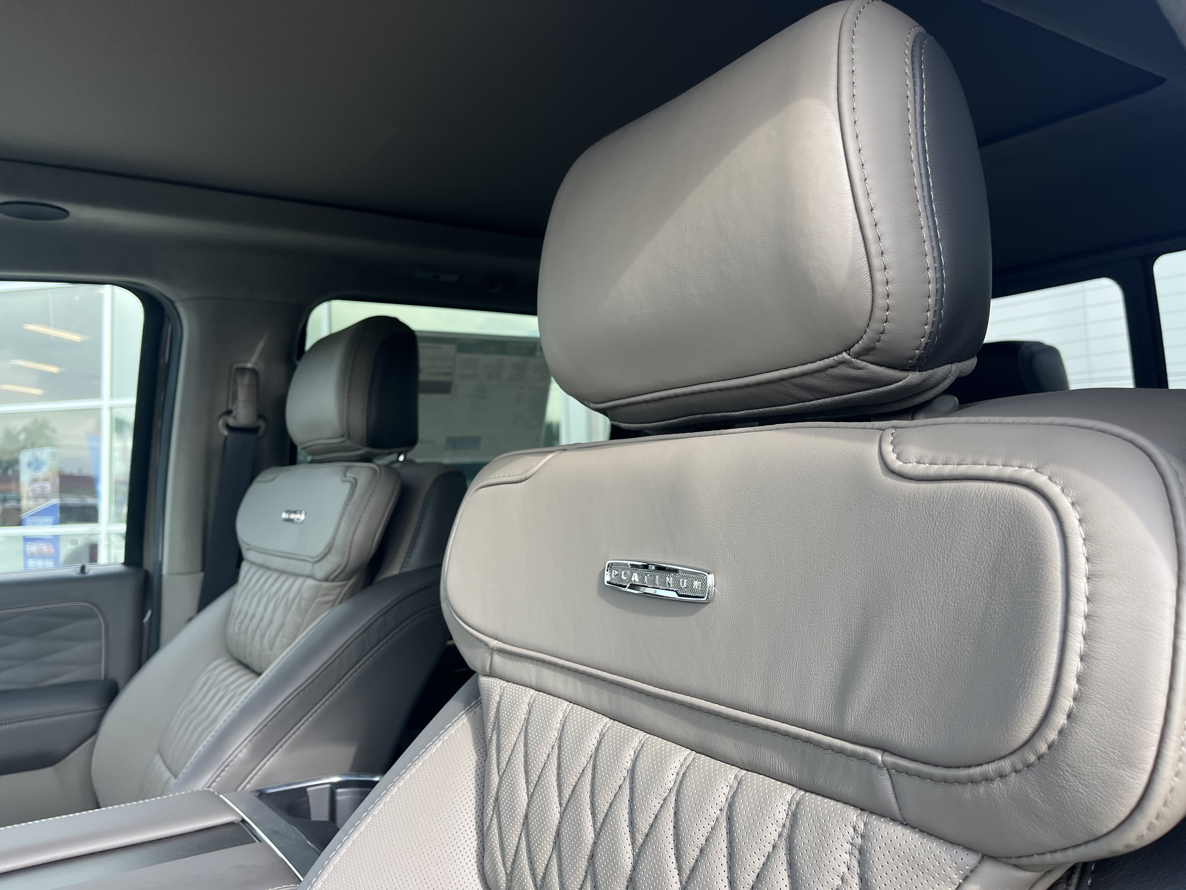 New 2027 Ford F350 Platinum w/ Platinum Plus Package AWD/4WD image 19