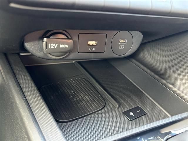 Certified 2025 Hyundai Elantra SEL FWD image 20