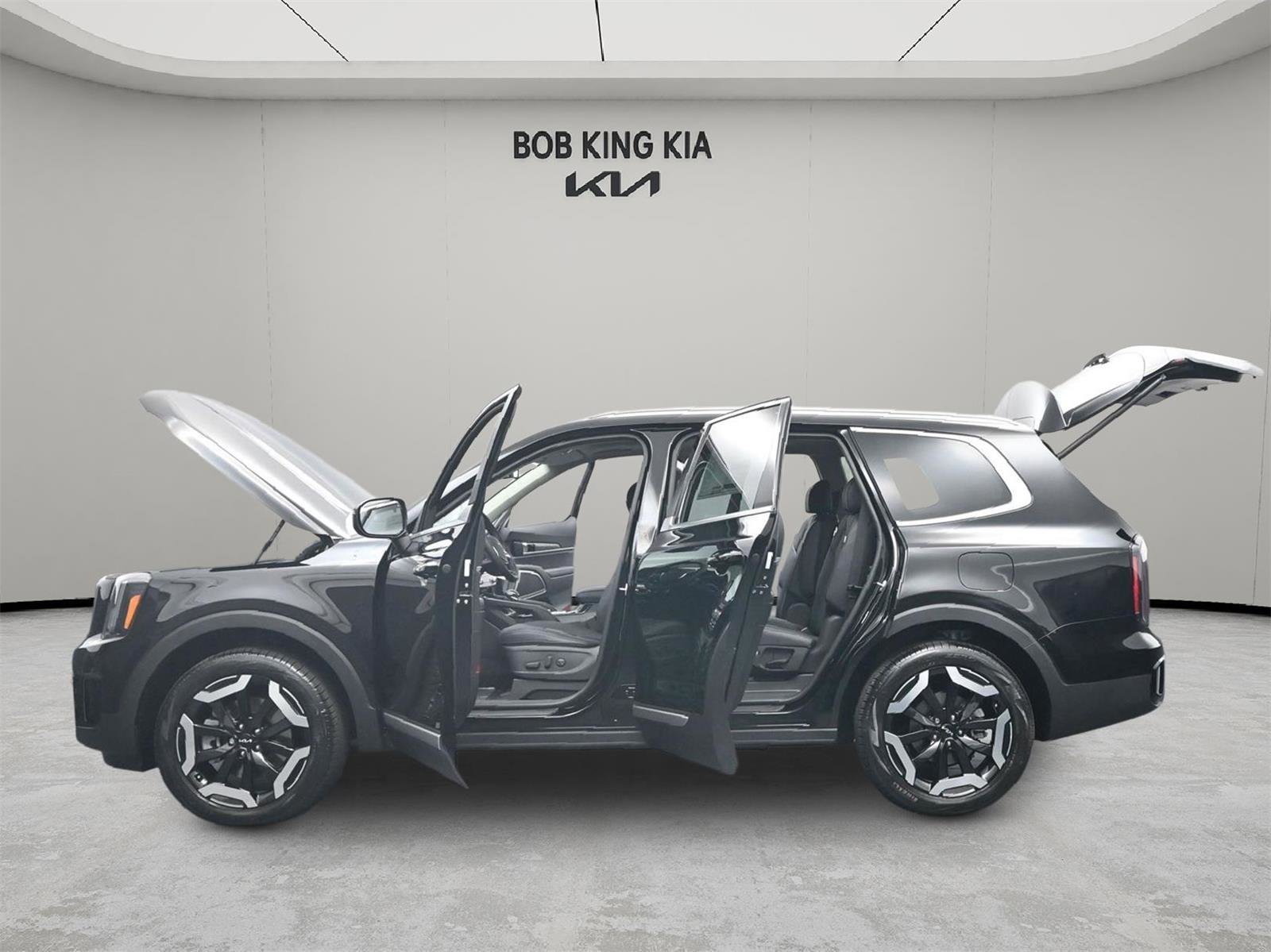 Used 2025 Kia Telluride EX w/ EX Captain's Chair Package FWD image 13