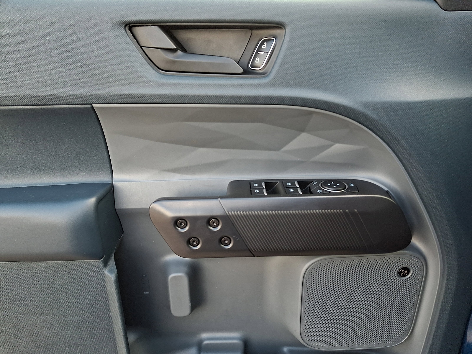 Certified 2024 Ford Maverick Tremor w/ Tremor Off-Road Package image 21