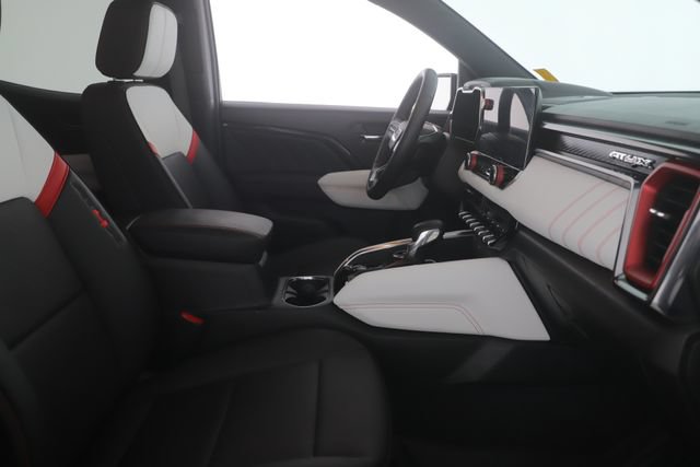 Used 2024 GMC Canyon AT4X AWD/4WD image 32